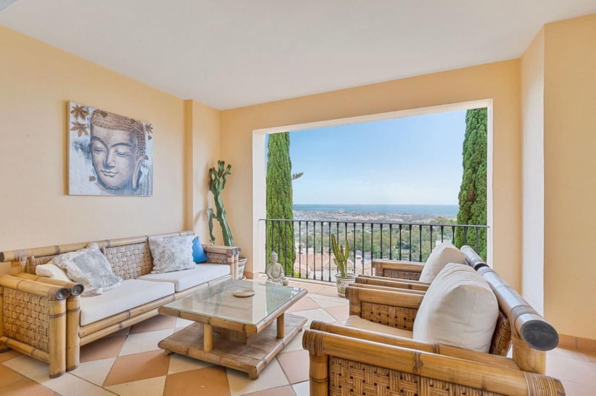 2 soverom Leilighet til salgs i La Quinta med svømmebasseng garasje - € 780 000 (Ref: 8983557)