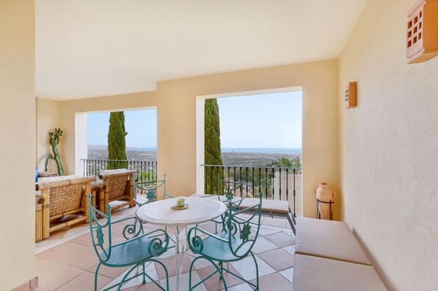 2 sypialnia Apartament na sprzedaż w La Quinta, Benahavís z basenem garażem - 780 000 € (Ref: 8983557)