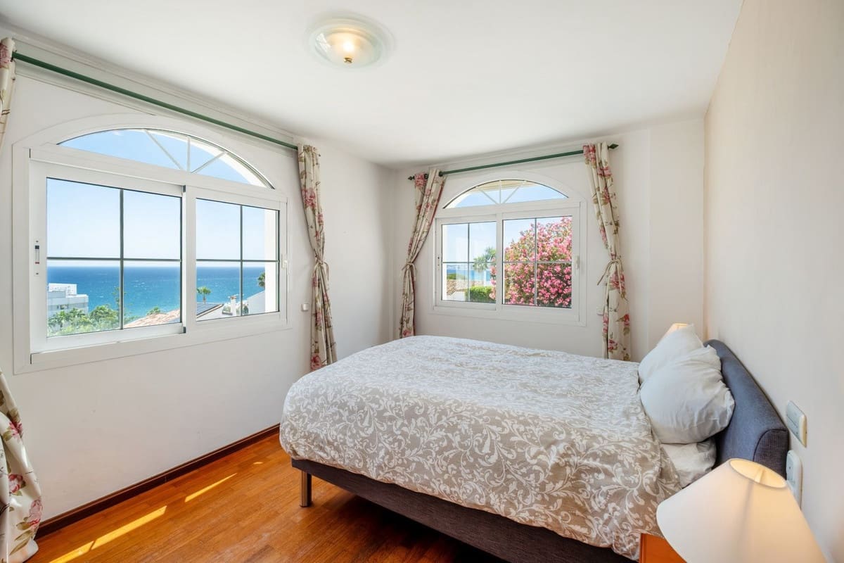 5 sypialnia Willa na sprzedaż w Benalmadena z basenem garażem - 1 395 000 € (Ref: 9000410)