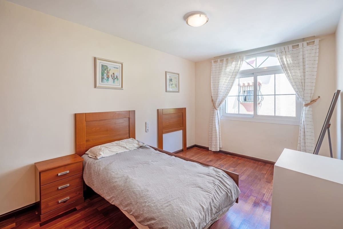 5 sypialnia Willa na sprzedaż w Benalmadena z basenem garażem - 1 395 000 € (Ref: 9000410)