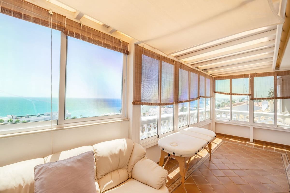 5 sypialnia Willa na sprzedaż w Benalmadena z basenem garażem - 1 395 000 € (Ref: 9000410)