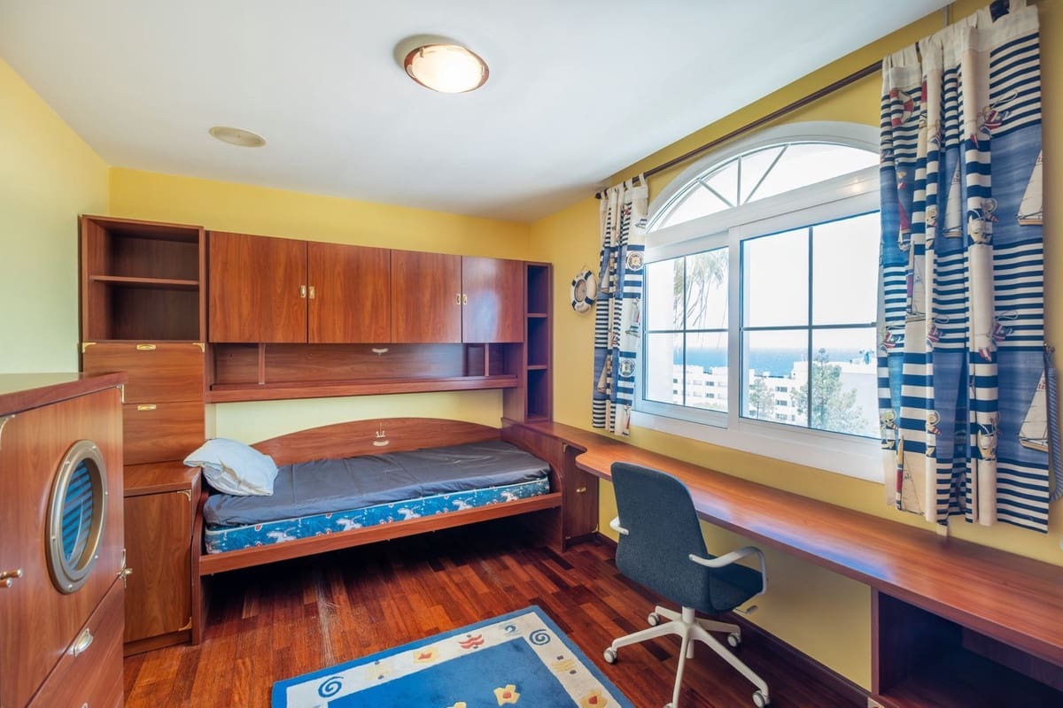 5 sypialnia Willa na sprzedaż w Benalmadena z basenem garażem - 1 395 000 € (Ref: 9000410)