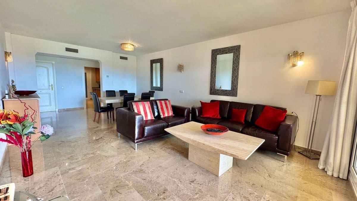 2 bedroom Apartment for sale in Nueva Andalucia with pool garage - € 585,000 (Ref: 9000412)