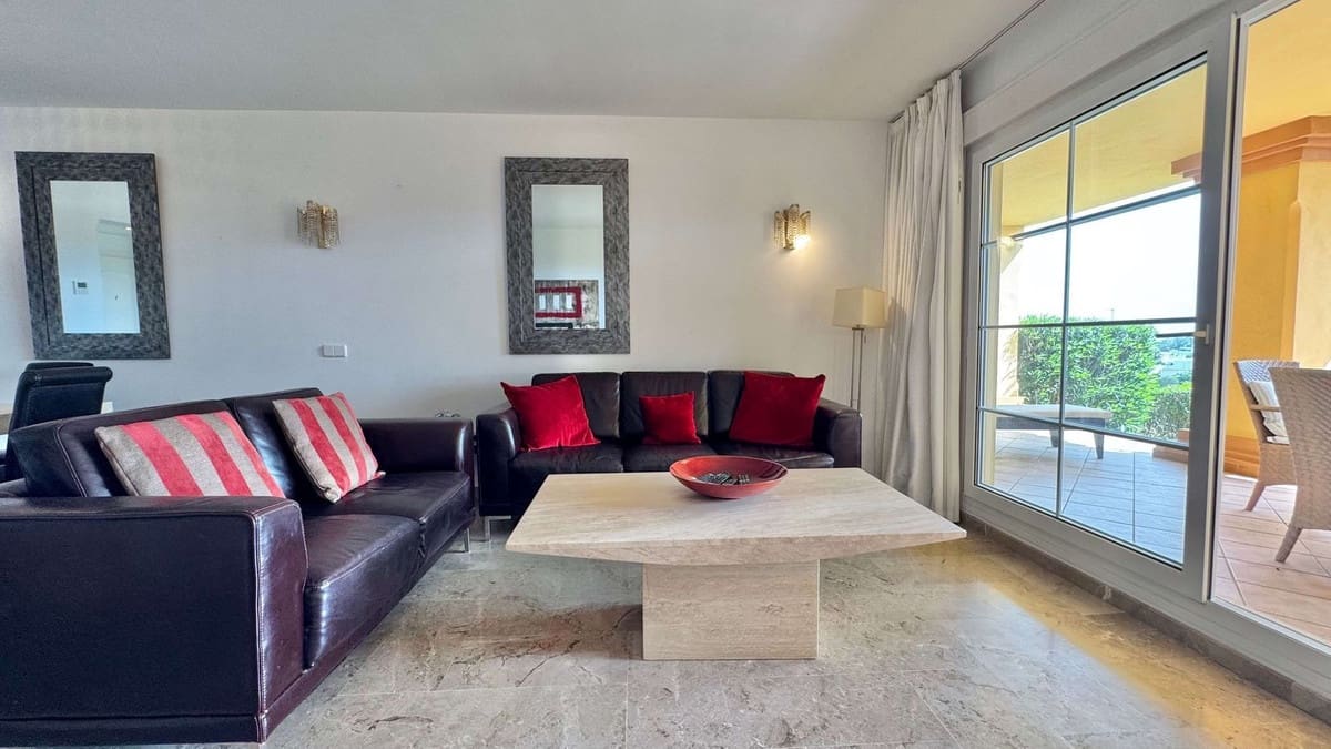 2 bedroom Apartment for sale in Nueva Andalucia with pool garage - € 585,000 (Ref: 9000412)