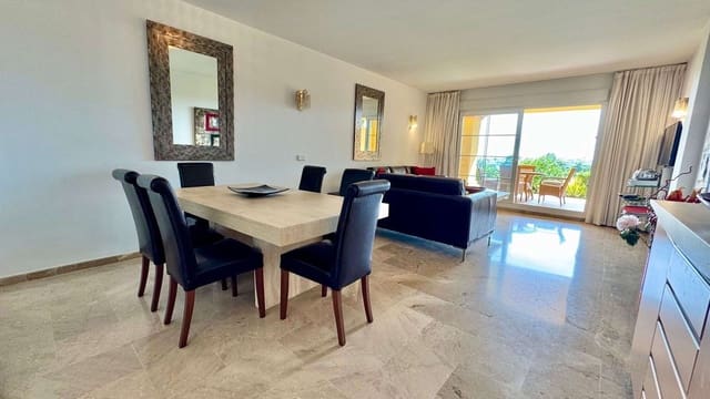 2 soveværelse Lejlighed til salg i Nueva Andalucia, Marbella med swimmingpool garage - € 585.000 (Ref: 9000412)