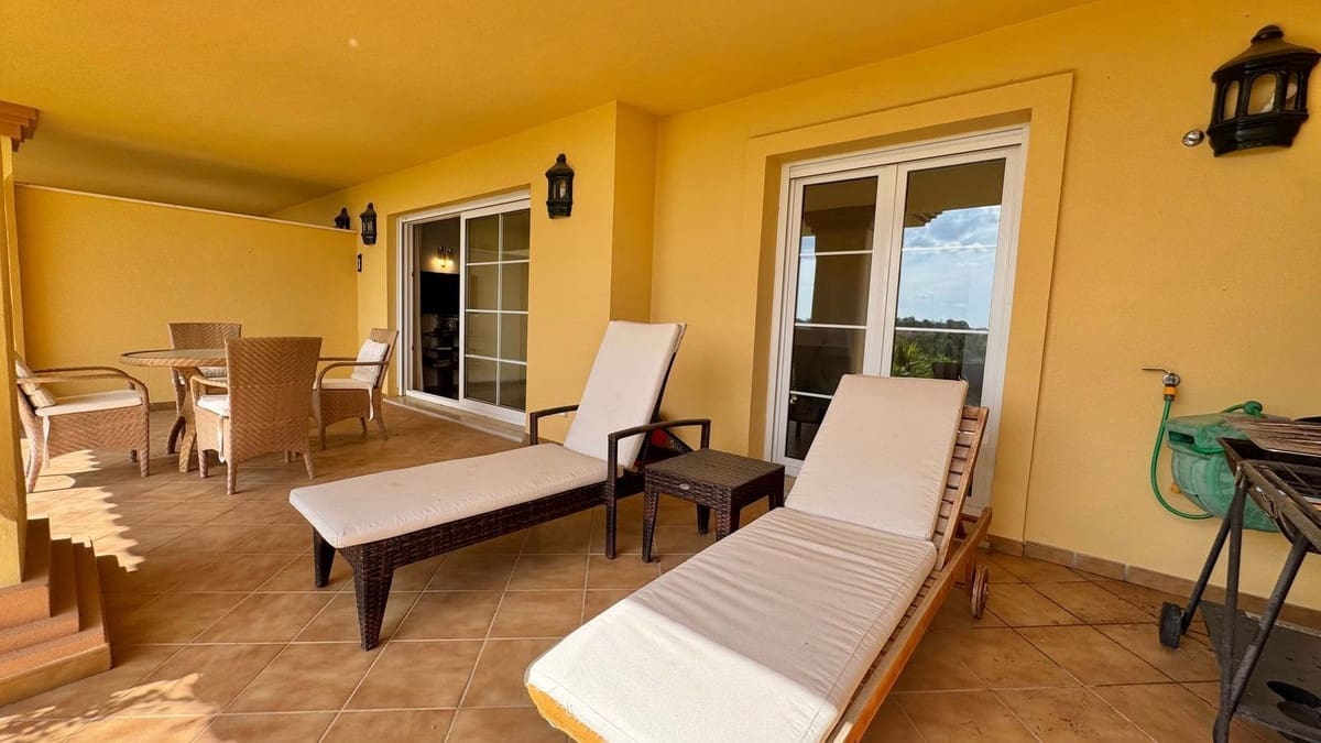 2 bedroom Apartment for sale in Nueva Andalucia with pool garage - € 585,000 (Ref: 9000412)