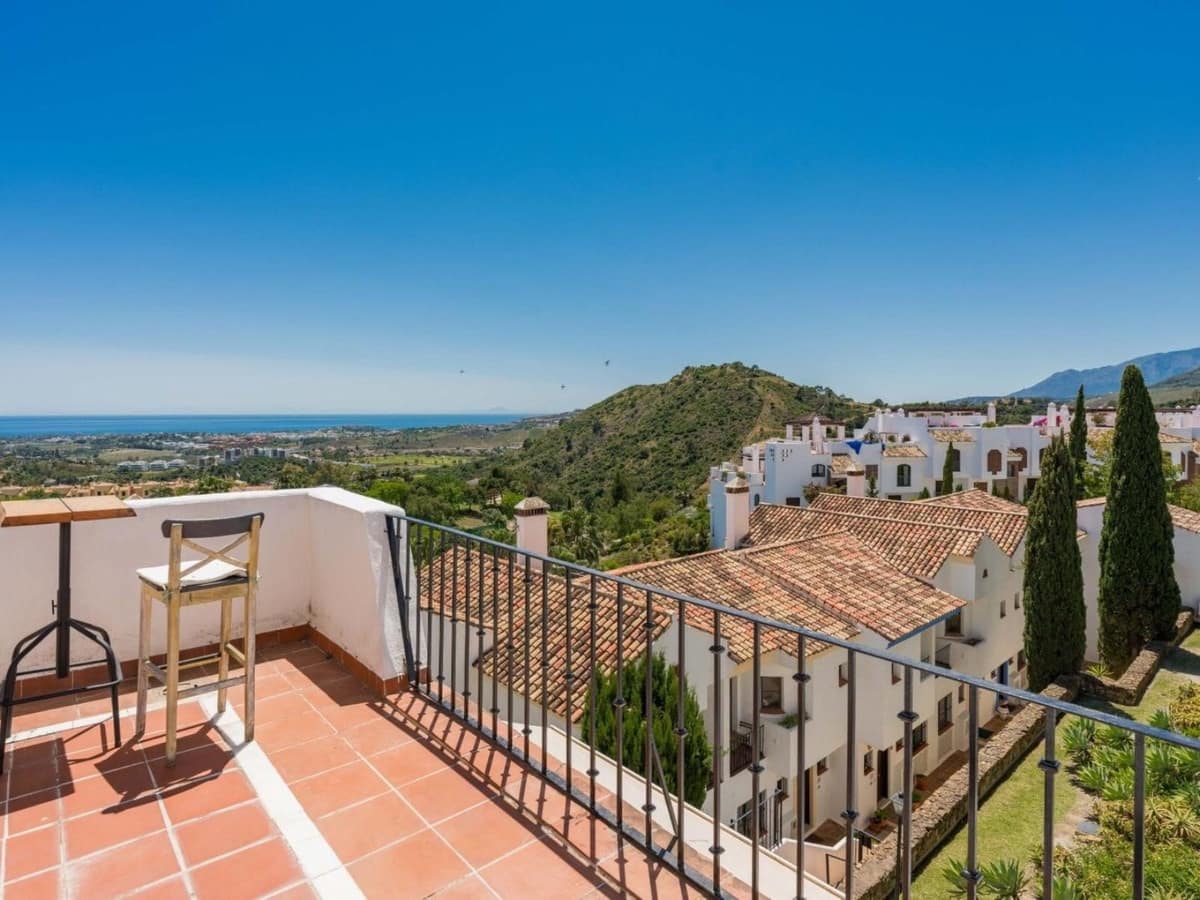 3 soveværelse Lejlighed til salg i Los Arqueros med swimmingpool - € 595.000 (Ref: 9015598)