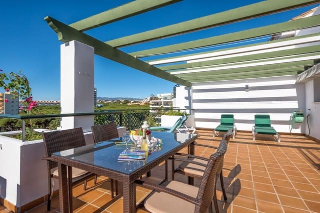 2 bedroom Apartment for sale in Calahonda, Mijas with pool garage - € 1,100,000 (Ref: 9061621)