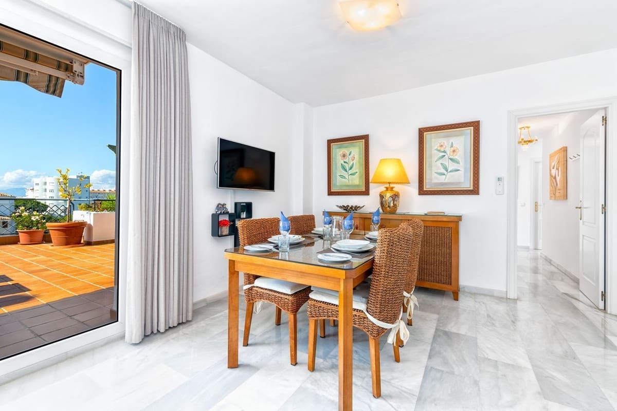 2 soveværelse Lejlighed til salg i Calahonda med swimmingpool garage - € 1.100.000 (Ref: 9061621)