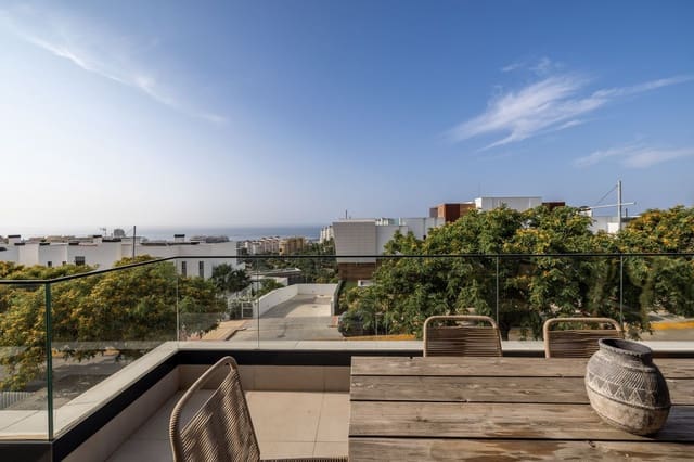 1 soveværelse Penthouse til salg i Estepona med swimmingpool garage - € 350.000 (Ref: 9061862)