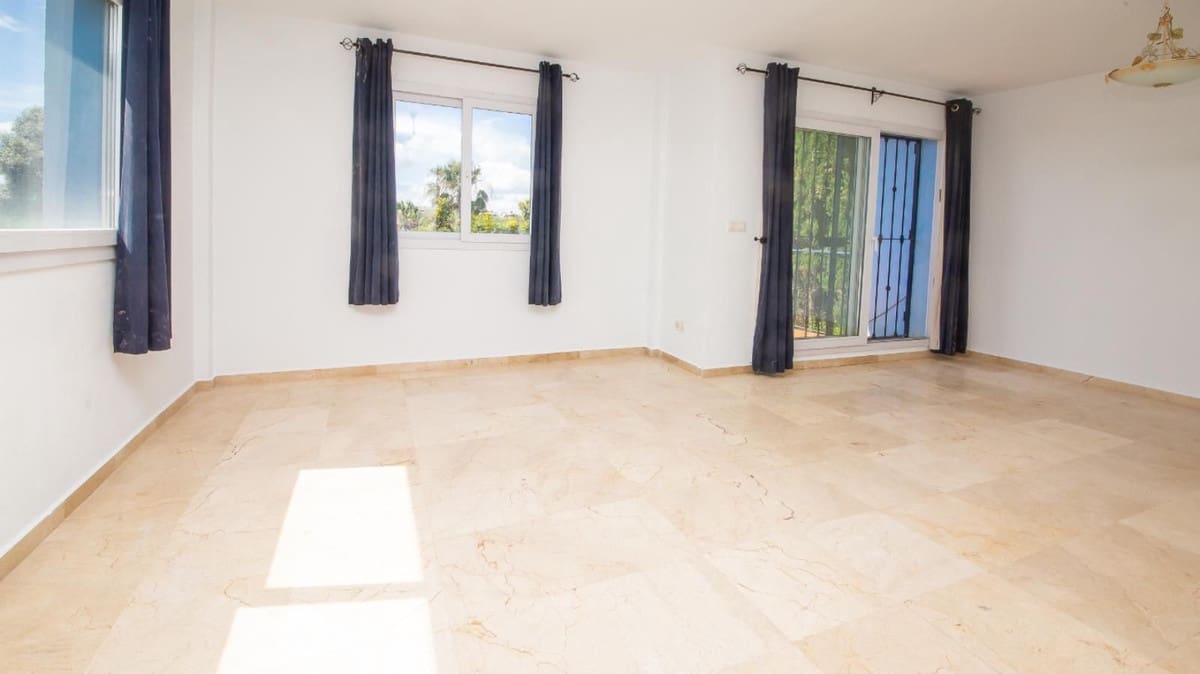 3 bedroom Townhouse for sale in La Duquesa / Puerto de la Duquesa with pool garage - € 339,000 (Ref: 9074006)