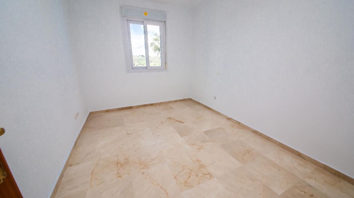 3 bedroom Townhouse for sale in La Duquesa / Puerto de la Duquesa with pool garage - € 339,000 (Ref: 9074006)