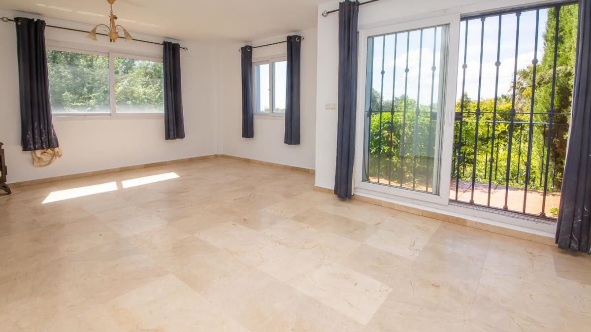 3 bedroom Townhouse for sale in La Duquesa / Puerto de la Duquesa with pool garage - € 339,000 (Ref: 9074006)