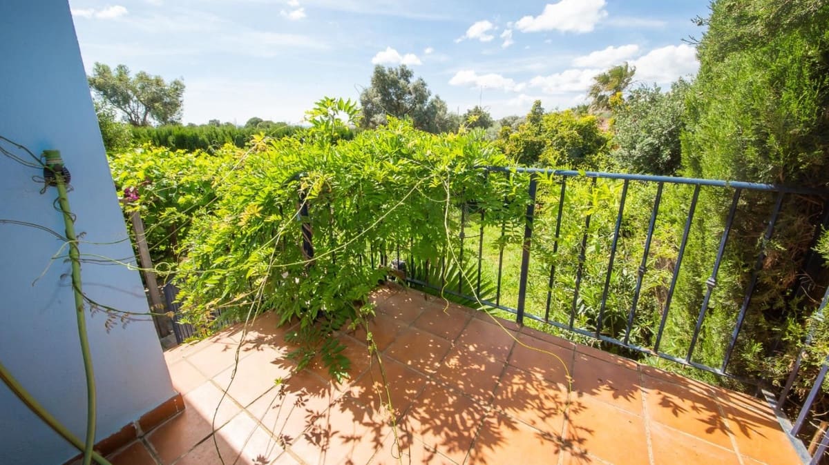 3 bedroom Townhouse for sale in La Duquesa / Puerto de la Duquesa with pool garage - € 339,000 (Ref: 9074006)