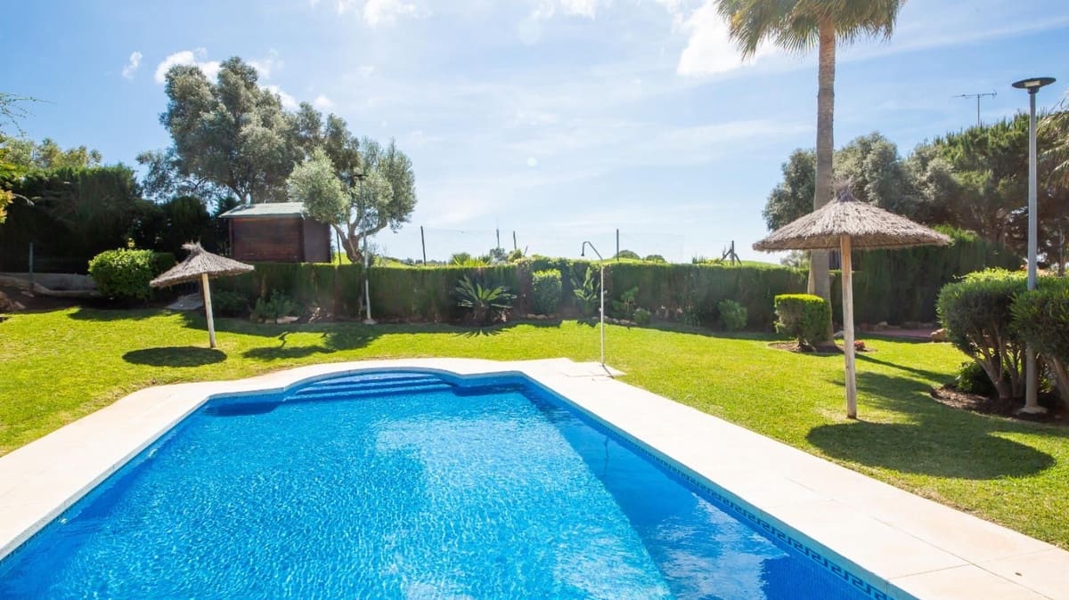 3 bedroom Townhouse for sale in La Duquesa / Puerto de la Duquesa with pool garage - € 339,000 (Ref: 9074006)