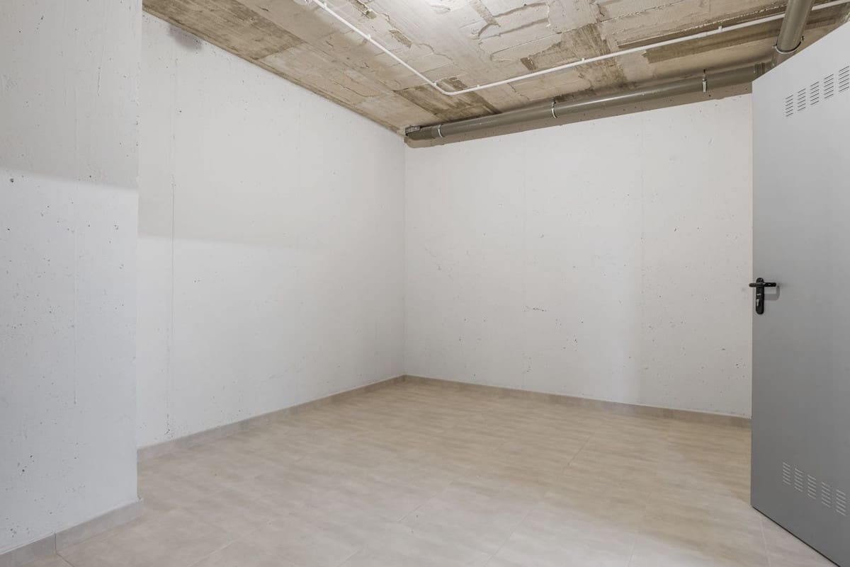 2 bedroom Penthouse for sale in Estepona with pool garage - € 495,000 (Ref: 9074008)