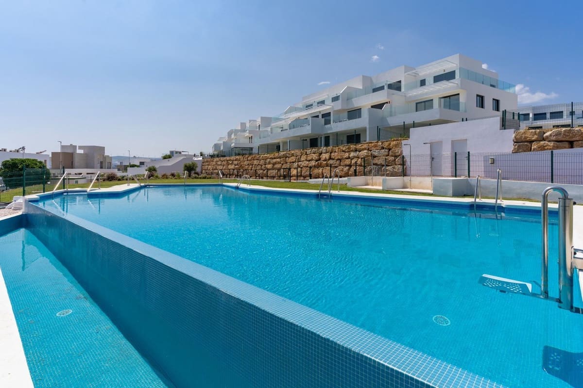 1 chambre Appartement à vendre à Bahia de Casares avec piscine garage - 370 000 € (Ref: 9074011)