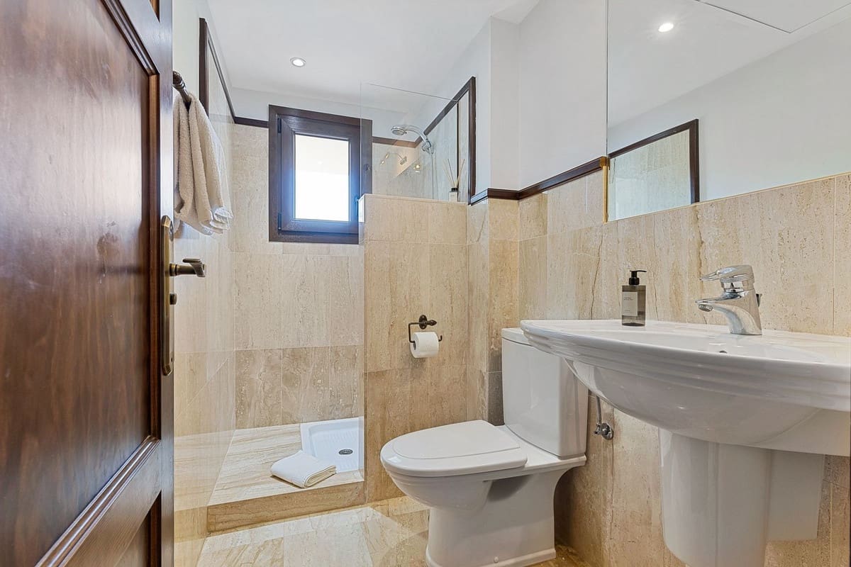 2 bedroom Apartment for sale in Mijas with pool garage - € 340,000 (Ref: 9074012)