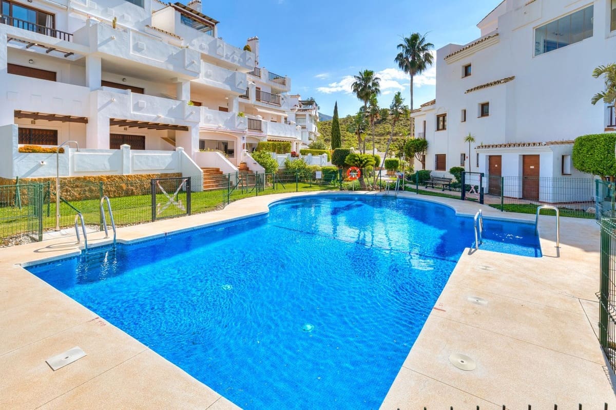 2 bedroom Apartment for sale in Mijas with pool garage - € 340,000 (Ref: 9074012)
