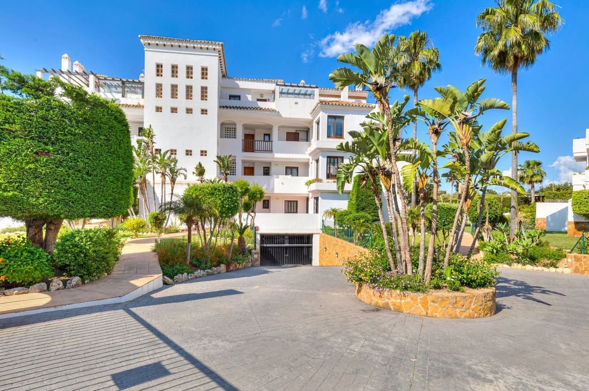 2 bedroom Apartment for sale in Mijas with pool garage - € 340,000 (Ref: 9074012)