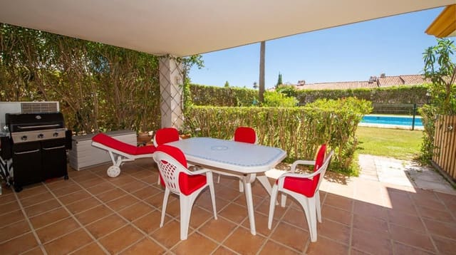 2 soveværelse Lejlighed til salg i La Duquesa / Puerto de la Duquesa, Manilva med swimmingpool garage - € 209.000 (Ref: 9097628)