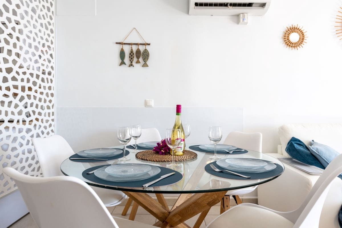 2 Zimmer Apartment zu verkaufen in Calahonda mit Pool - 580.000 € (Ref: 9099786)