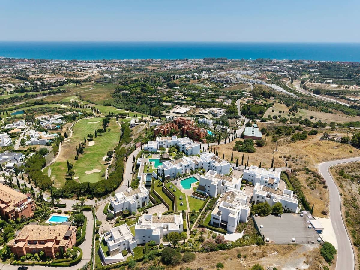 2 soveværelse Penthouse til salg i Los Flamingos med swimmingpool - € 755.000 (Ref: 9101581)