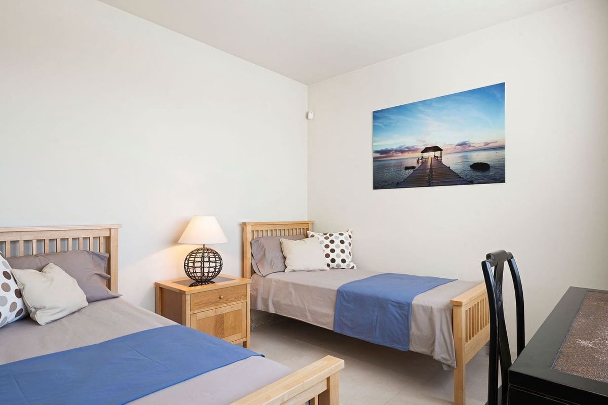 2 sypialnia Penthouse na sprzedaż w Los Flamingos z basenem - 725 000 € (Ref: 9101581)