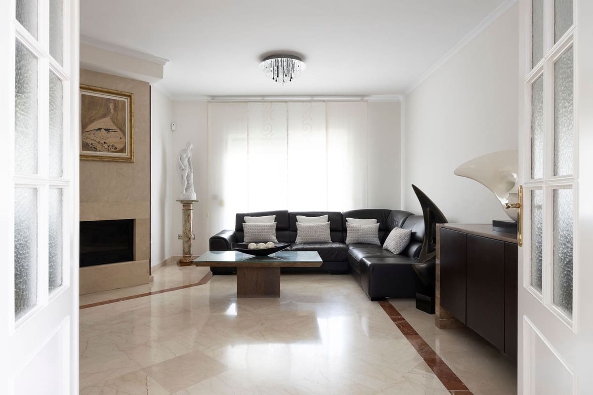 5 slaapkamer Villa te koop in Fuengirola met zwembad garage - € 867.000 (Ref: 9107994)