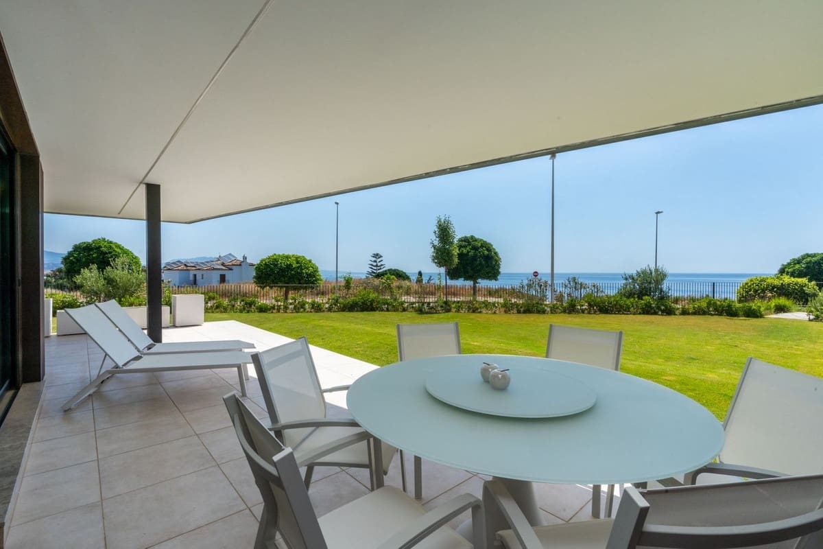 3 soveværelse Lejlighed til salg i Bahia de Casares med swimmingpool garage - € 780.000 (Ref: 9107995)