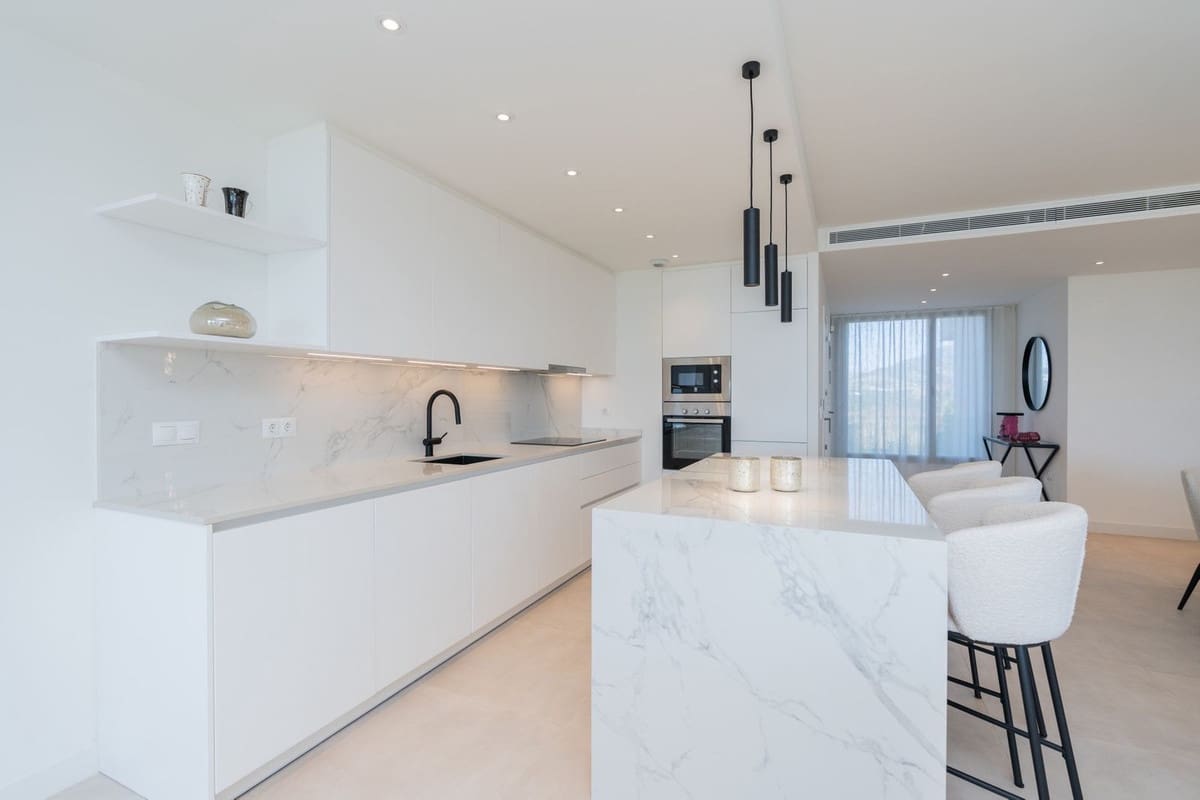 3 soverom Leilighet til salgs i Bahia de Casares med svømmebasseng garasje - € 745 000 (Ref: 9107995)