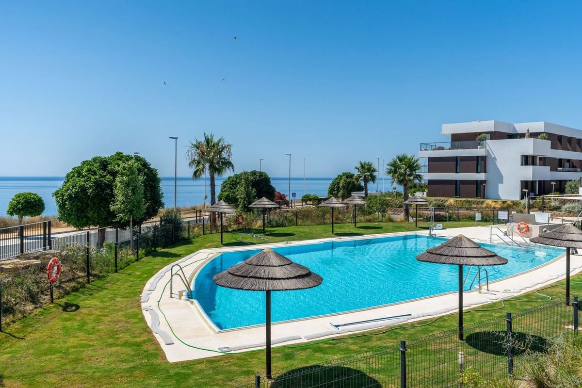 3 soverom Leilighet til salgs i Bahia de Casares med svømmebasseng garasje - € 745 000 (Ref: 9107995)