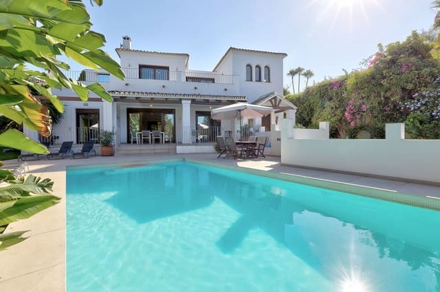 5 sypialnia Willa na sprzedaż w El Rosario, Marbella z basenem garażem - 1 750 000 € (Ref: 9107996)