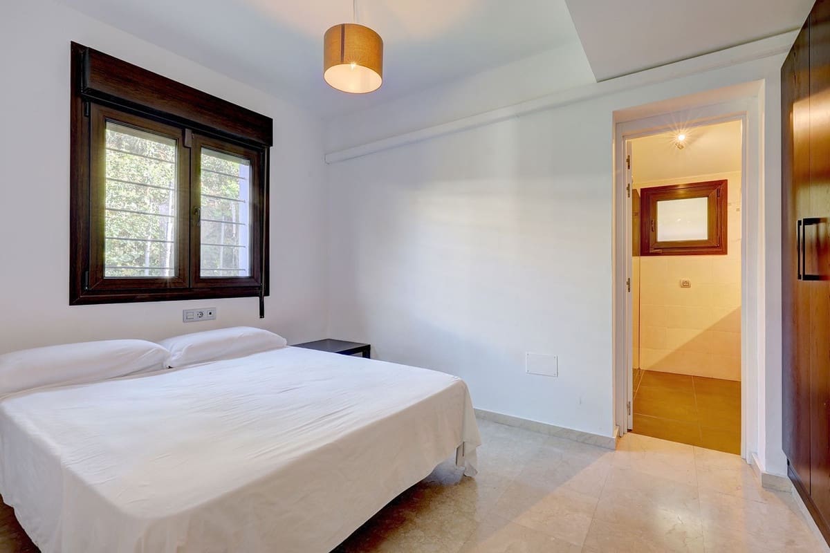 5 soveværelse Villa til salg i El Rosario med swimmingpool garage - € 1.750.000 (Ref: 9107996)