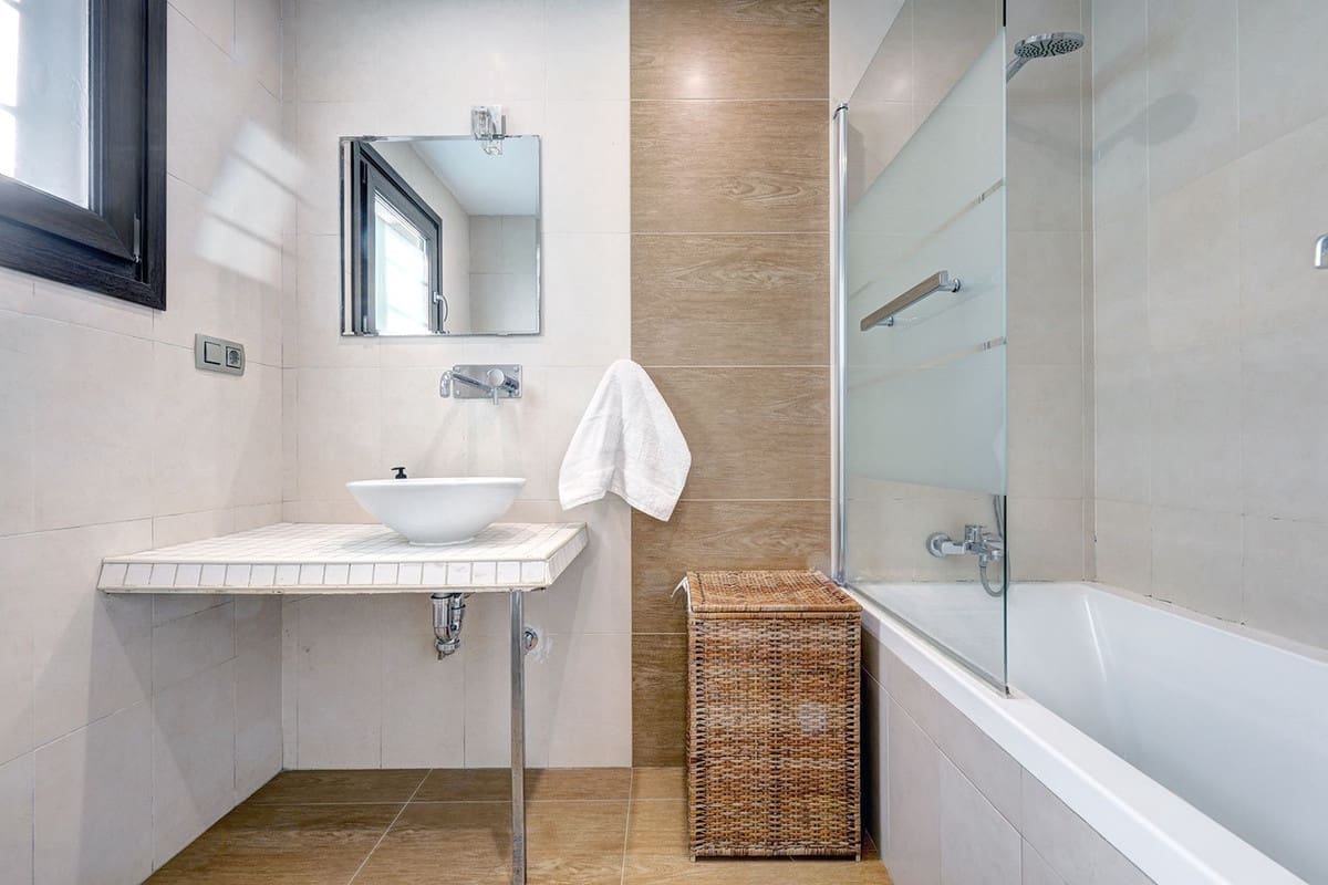 5 soveværelse Villa til salg i El Rosario med swimmingpool garage - € 1.750.000 (Ref: 9107996)