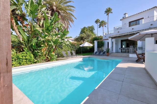 5 sypialnia Willa na sprzedaż w El Rosario, Marbella z basenem garażem - 1 750 000 € (Ref: 9107996)
