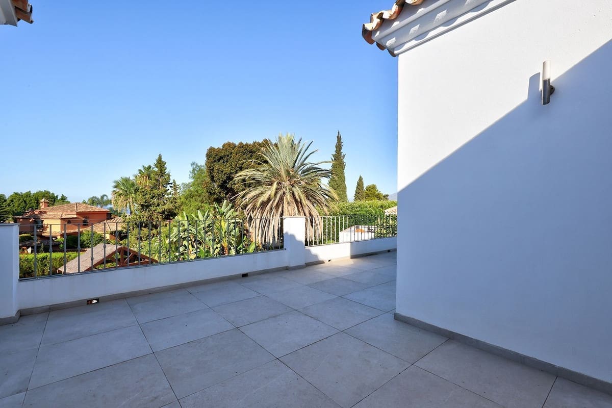 5 soveværelse Villa til salg i El Rosario med swimmingpool garage - € 1.750.000 (Ref: 9107996)