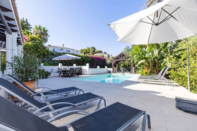 5 sypialnia Willa na sprzedaż w El Rosario, Marbella z basenem garażem - 1 750 000 € (Ref: 9107996)