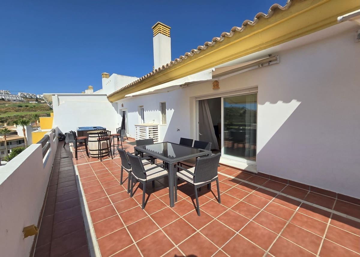 2 makuuhuone Kattohuoneisto myytävänä paikassa Mijas Costa mukana uima-altaan 
autotalli - 349 000 € (Ref: 9111500)