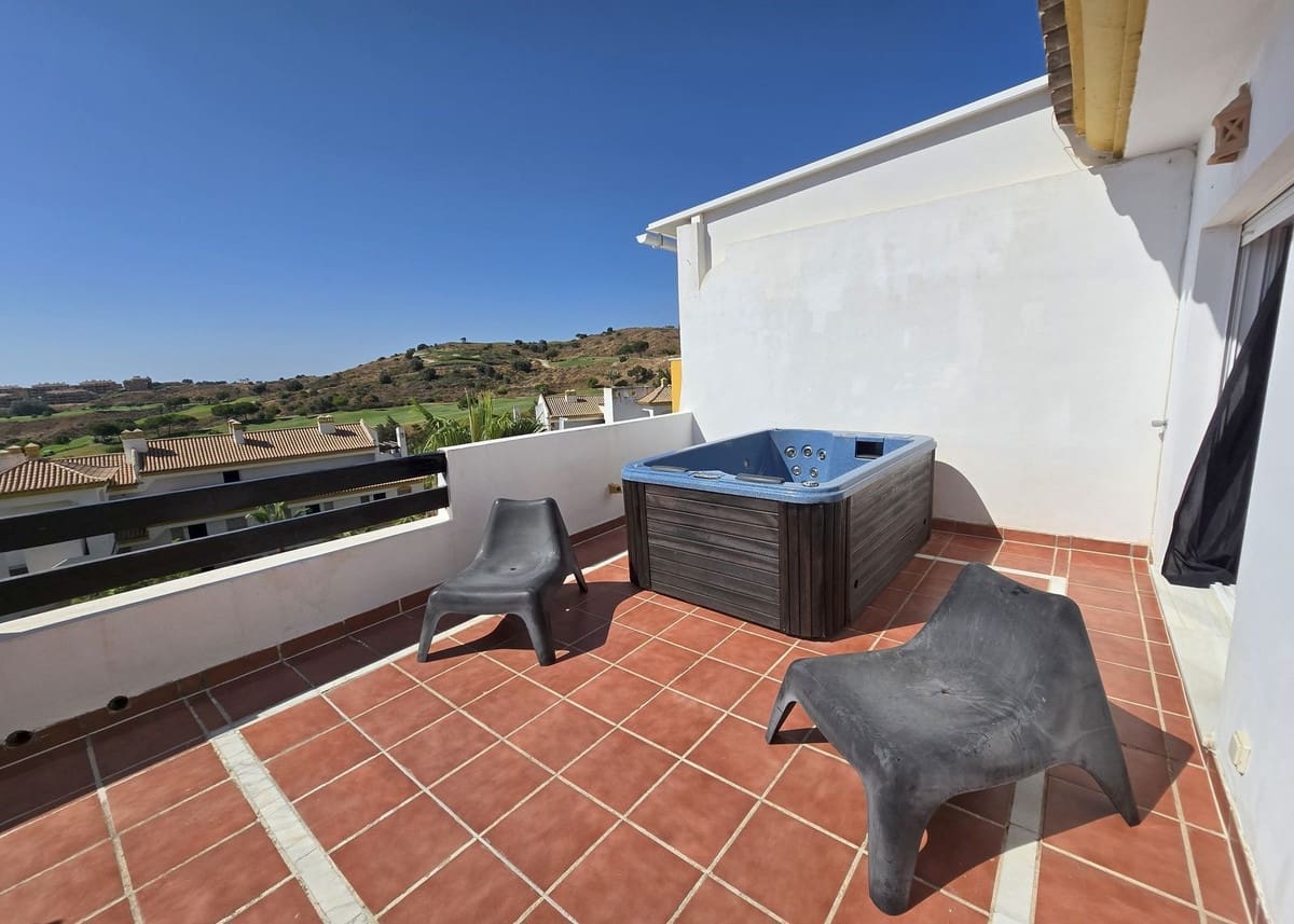 2 makuuhuone Kattohuoneisto myytävänä paikassa Mijas Costa mukana uima-altaan 
autotalli - 349 000 € (Ref: 9111500)