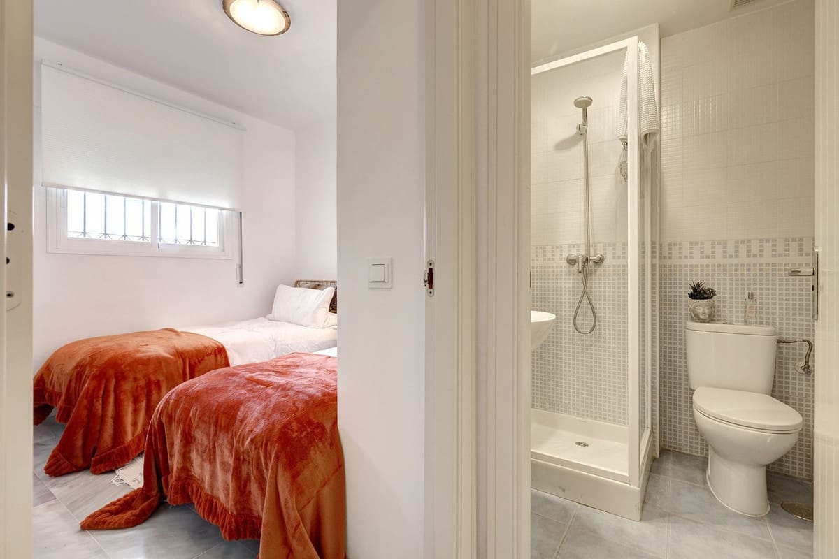 2 soveværelse Lejlighed til salg i Calahonda med swimmingpool garage - € 359.995 (Ref: 9113159)