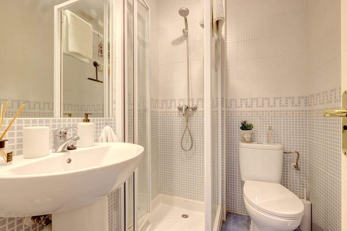 2 soveværelse Lejlighed til salg i Calahonda med swimmingpool garage - € 359.995 (Ref: 9113159)