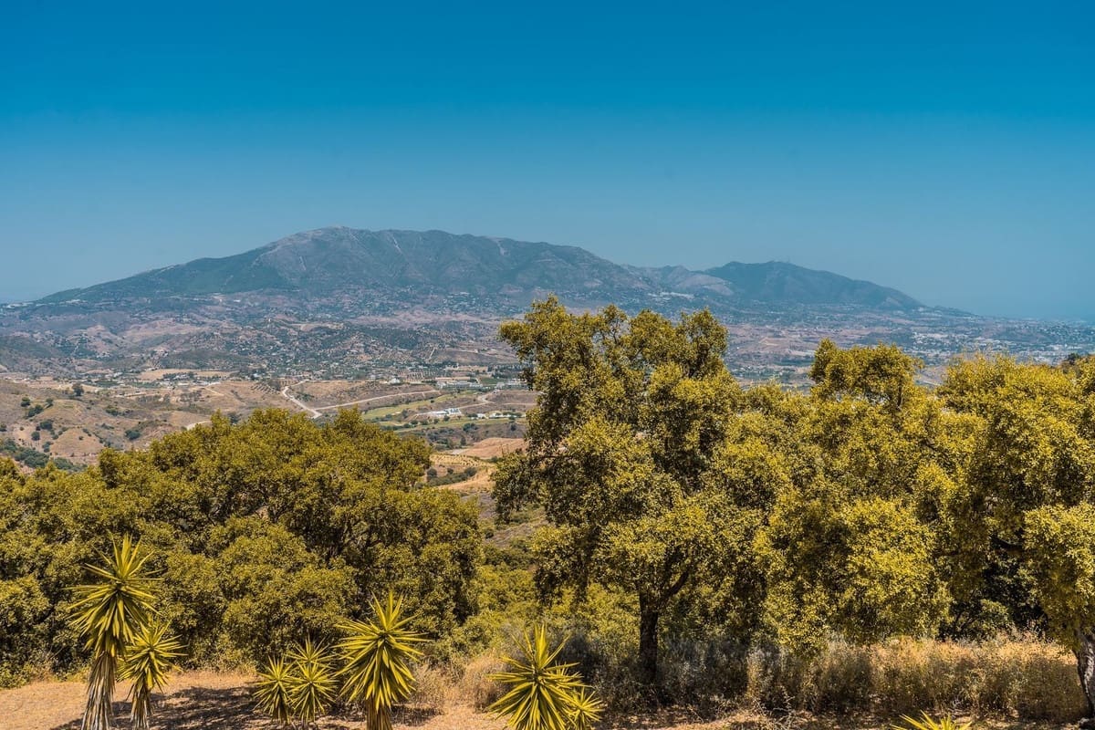 3 soveværelse Lejlighed til salg i La Mairena med swimmingpool garage - € 475.000 (Ref: 9124284)