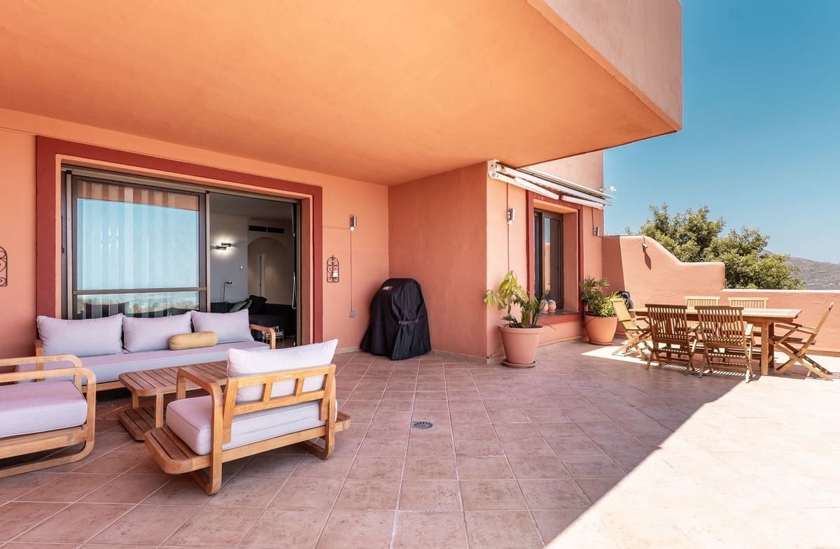 3 slaapkamer Appartement te koop in La Mairena met zwembad garage - € 475.000 (Ref: 9124284)