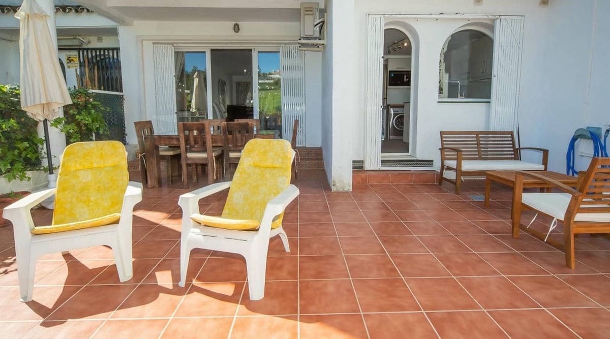 3 sypialnia Dom na sprzedaż w La Duquesa / Puerto de la Duquesa z basenem garażem - 425 000 € (Ref: 9126054)