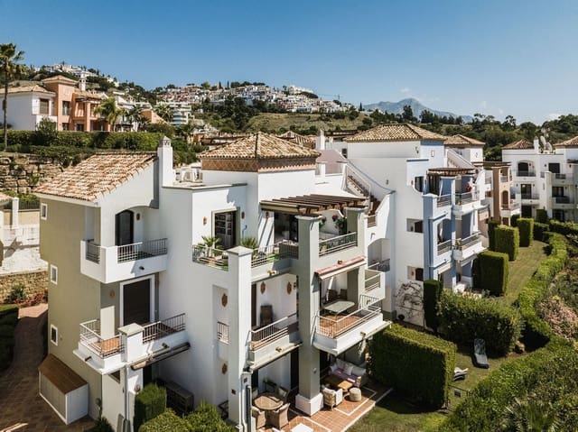 3 makuuhuone Kattohuoneisto myytävänä paikassa Los Arqueros, Benahavís mukana uima-altaan - 545 000 € (Ref: 9127345)