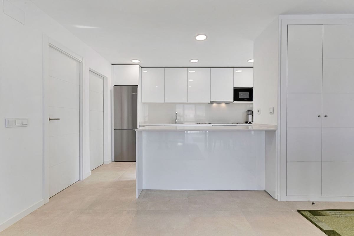 3 soveværelse Semi-Rækkehus til salg i La Cala de Mijas med swimmingpool garage - € 698.000 (Ref: 9133195)