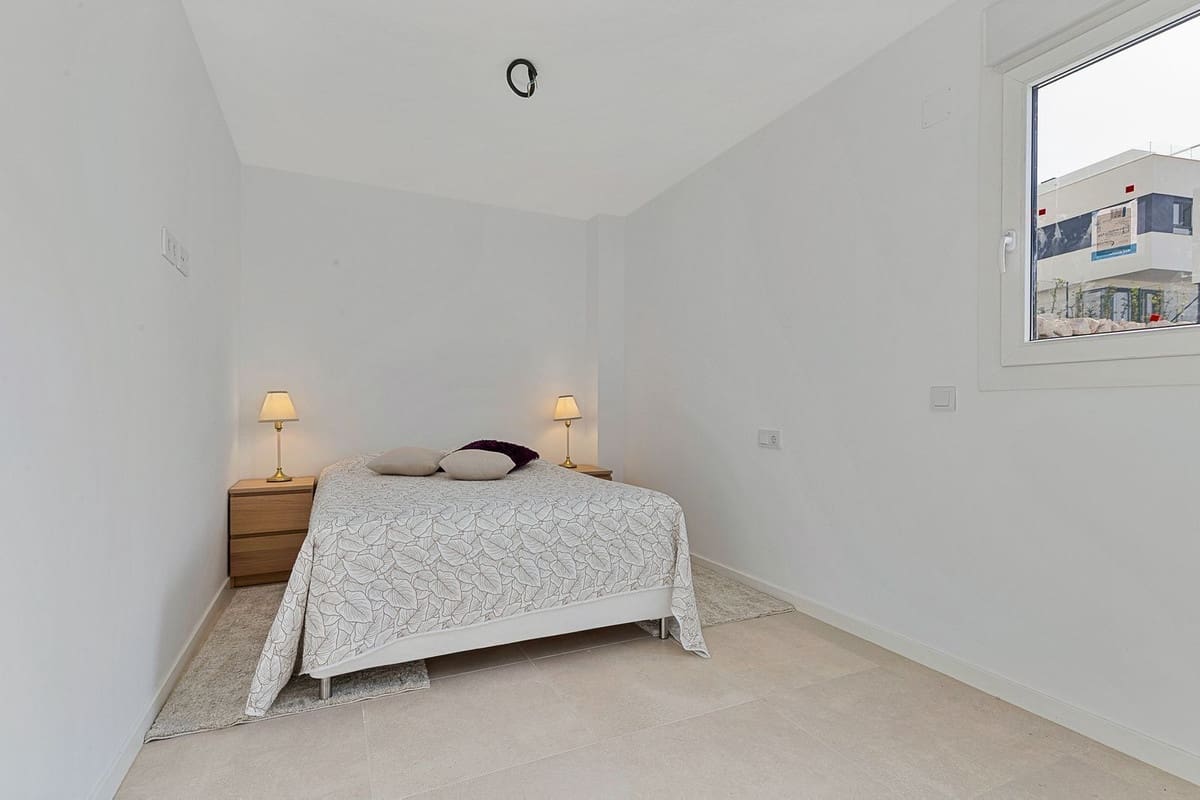 3 soveværelse Semi-Rækkehus til salg i La Cala de Mijas med swimmingpool garage - € 698.000 (Ref: 9133195)