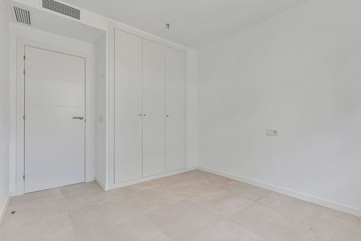 3 soveværelse Semi-Rækkehus til salg i La Cala de Mijas med swimmingpool garage - € 698.000 (Ref: 9133195)