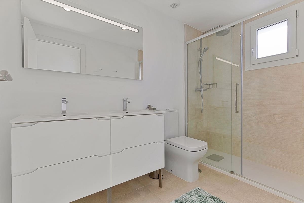 3 soveværelse Semi-Rækkehus til salg i La Cala de Mijas med swimmingpool garage - € 698.000 (Ref: 9133195)